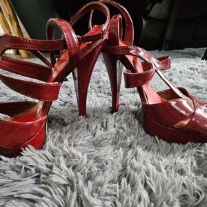 Sexy 6" red heels, size 8